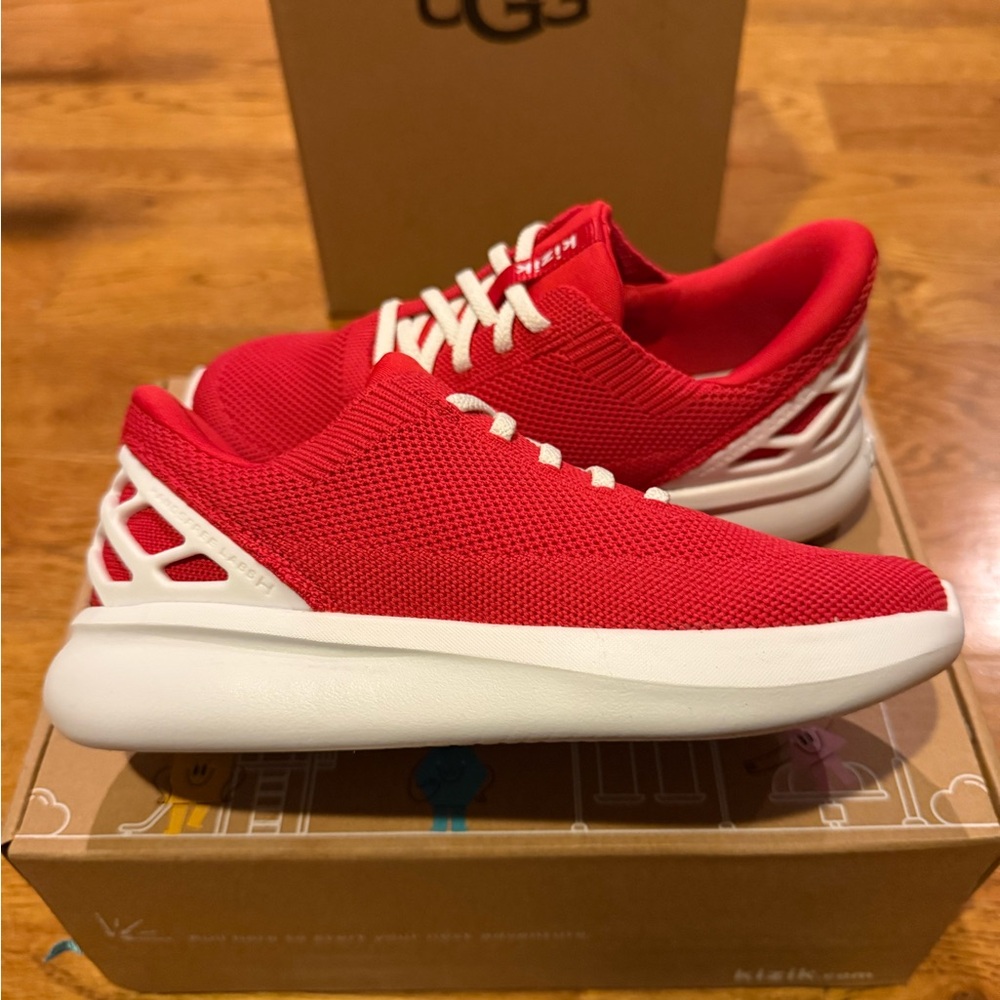 Kizik kids Red Knit Slip-On Sneakers new